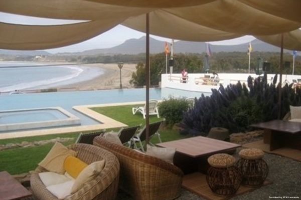 REGATA HOTEL (Pichidangui)